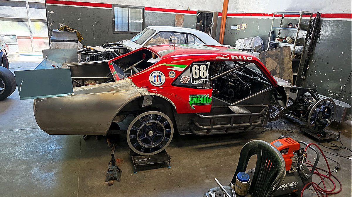 EL TORITO ALCOBA CON AUTO RENOVADO.